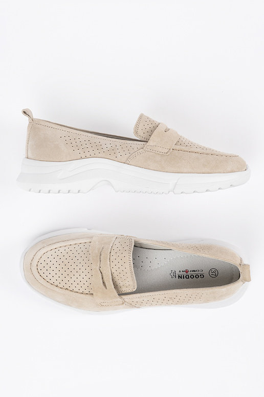 Zandkleurige leren mocassins met... Zandkleurige leren mocassins met...