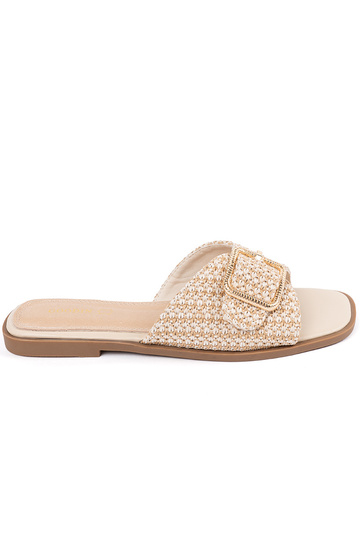 Slippers zandkleur met gespen