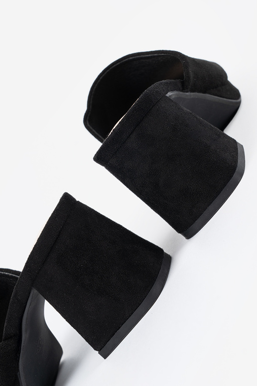 Dames slippers op hoge hakken in...