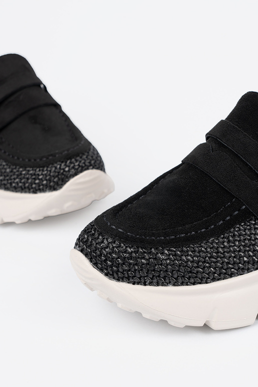 zInart schoenen op een dikke zool zInart schoenen op een dikke zool