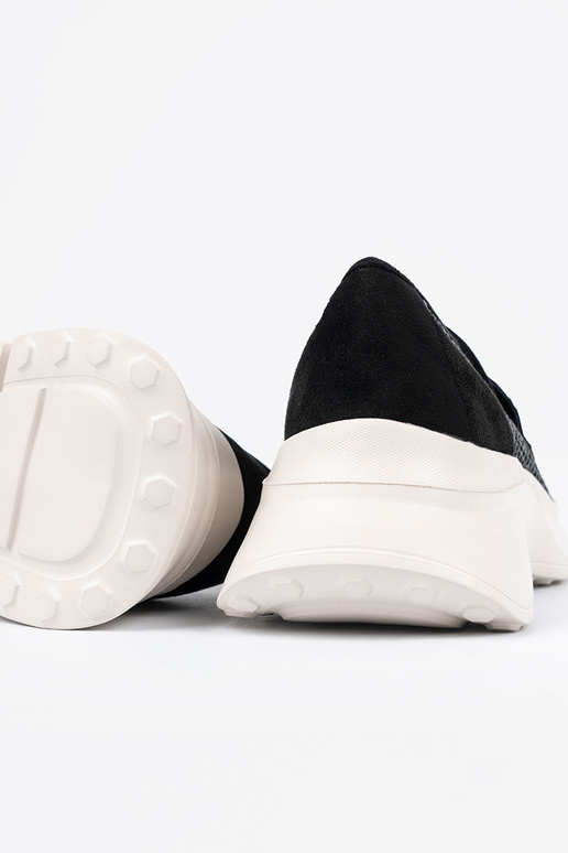 zInart schoenen op een dikke zool zInart schoenen op een dikke zool