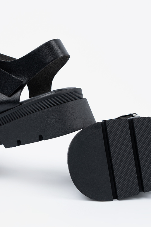 Zwarte dames sandalen met platform Zwarte dames sandalen met platform