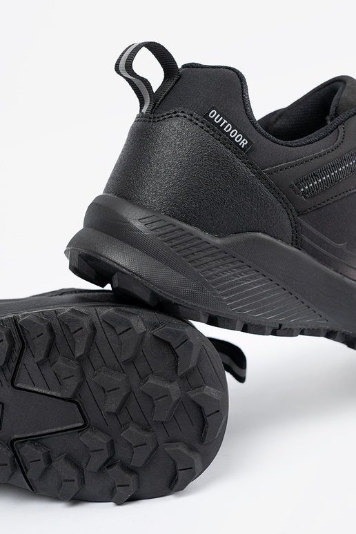 Zwarte lichte herensportschoenen Zwarte lichte herensportschoenen