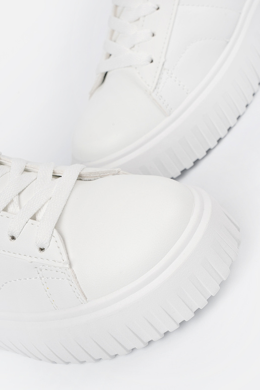 Witte kleur sportieve schoenen