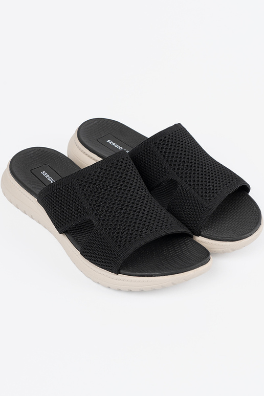 Zwarte schoenen met opengewerkte details