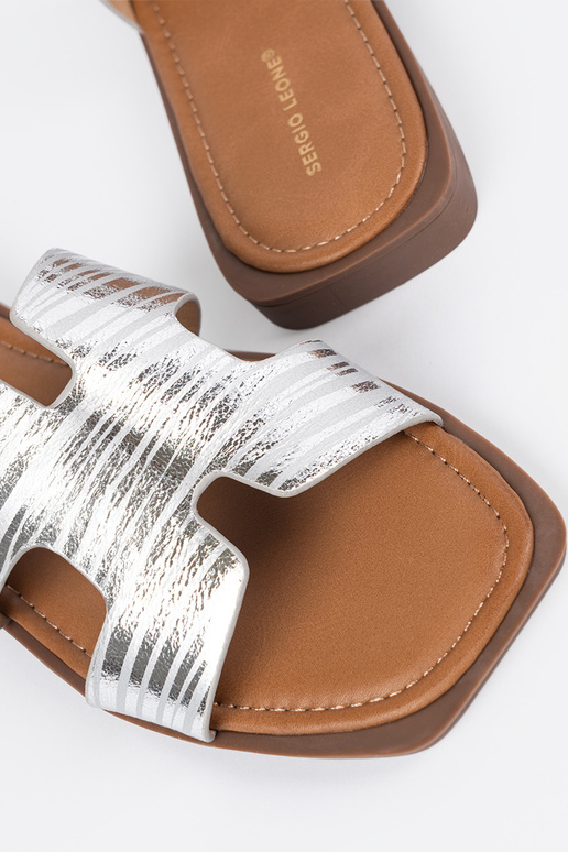 Zilveren slippers met vierkante neus