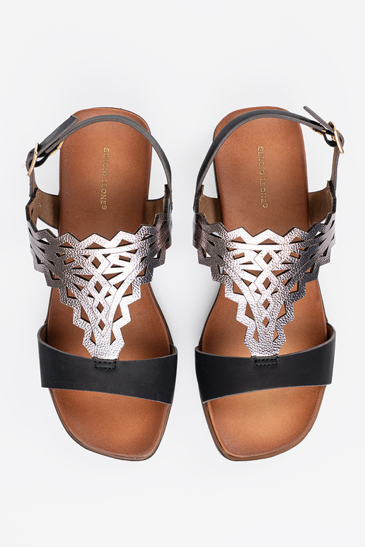 Bruine platte sandalen, Sergio Leone