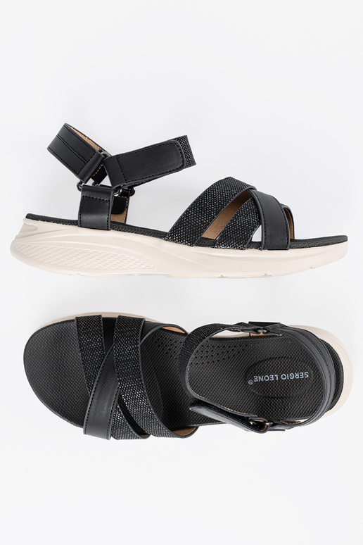 Bruine sandalen op een witte platform Bruine sandalen op een witte platform
