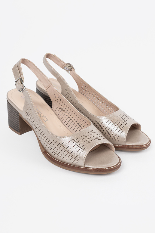 Gouden dames schoenen met lage hak