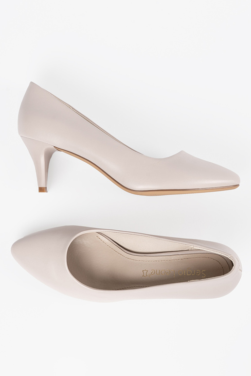 Grijze hoge hakken, Sergio Leone