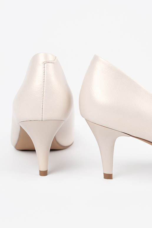 Ivoor kleurige hoge hakken, Sergio Leone