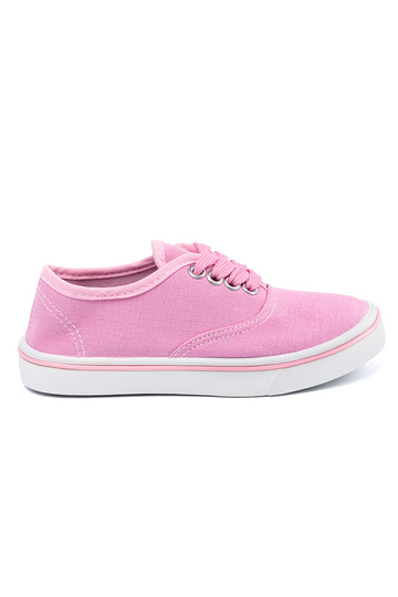 Heldere roze kinderschoenen...