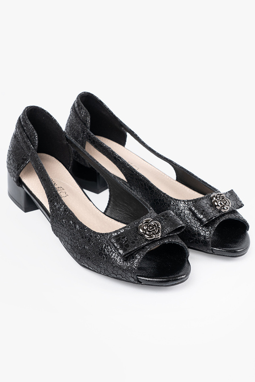 Halfhoge schoenen met sluitingen en...