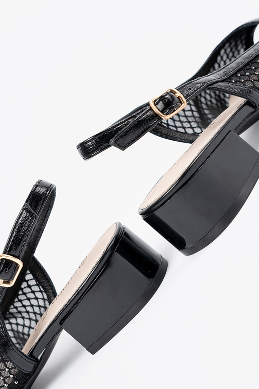 Sandalen met decoratief net in zwarte... Sandalen met decoratief net in zwarte...