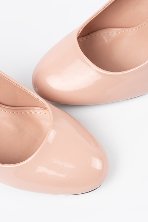 Ivory lakleren hoge hakken