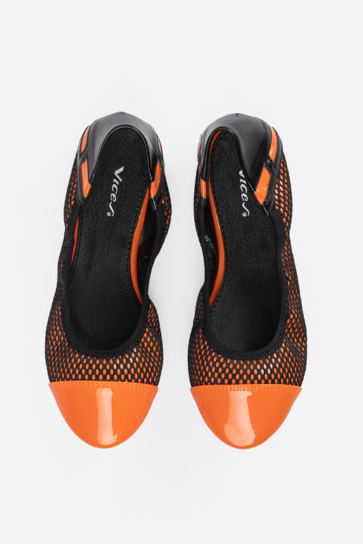 Oranje ballerina's met een zwart net