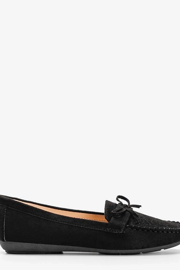 Zwarte mocassins met uitgesneden patroon Maura
