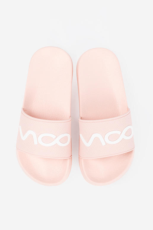 roze slippers met de inscriptie