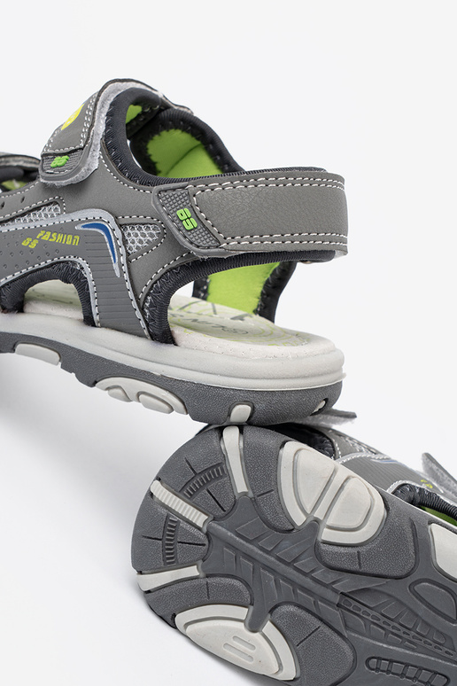 grijs sandalen jongensachtig