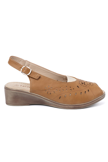 met elementen van opengeInerkt sandalen karmeloIne op een Inig 2