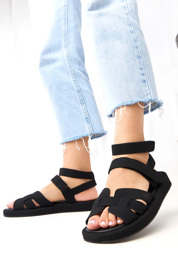 Zwarte sandalen met sluiting bij de enkel Maimuna