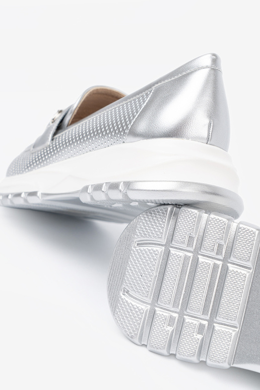 zilvere kleur Dames mocassins z dekoracyjnym goudenm elementem