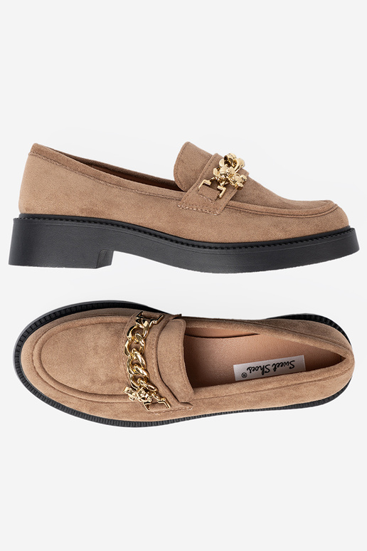 beige Dames mocassins z goudenm łańcuchem.