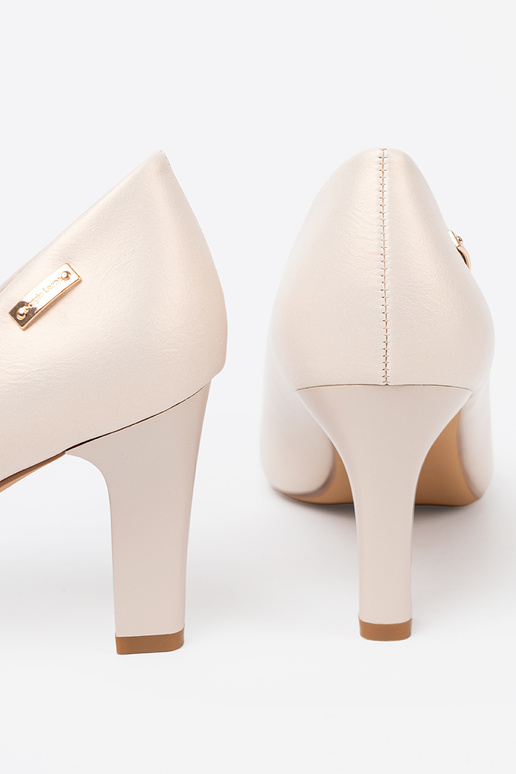 Schoenen beige op de hiel Sergio Leone