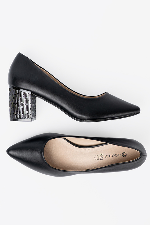 zInart Hoge hakken na efektoInnym słupku