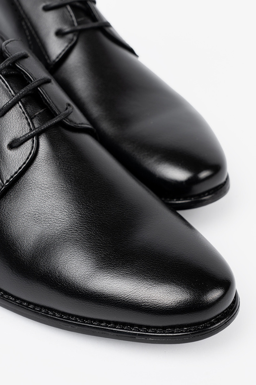Elegante stijl schoenen Het heeftnnen In klassiekj czerni i połysku Elegante stijl schoenen Het heeftnnen In klassiekj czerni i połysku