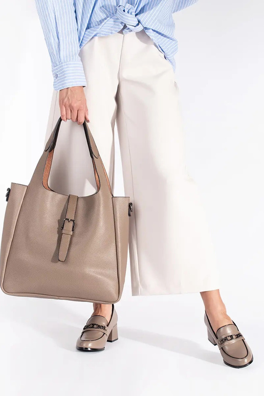 beige dames schoenen op hoge hakken