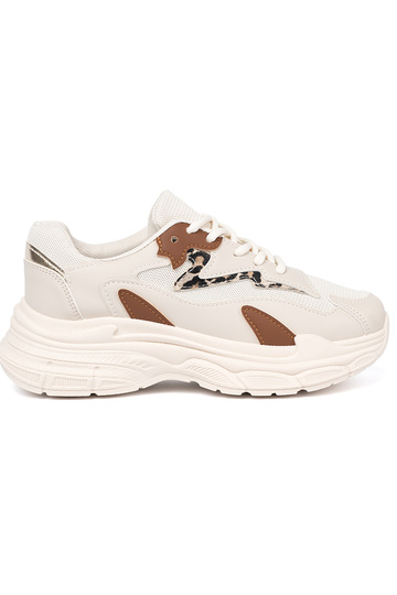 beige Sneakers model schoenen met een enorm platform 2