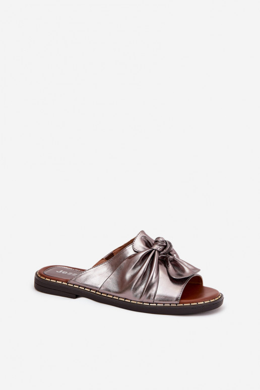 Damespantoffels met brede hakken grijs Nelvira Damespantoffels met brede hakken grijs Nelvira