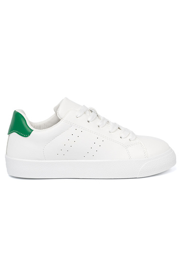 Het klassieke model Initte kleur Sneakers z groentem akcentem 2
