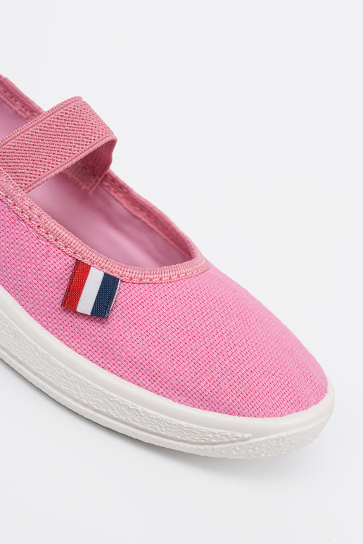 Eenvoudig roze schoenen z flexibelm paskiem