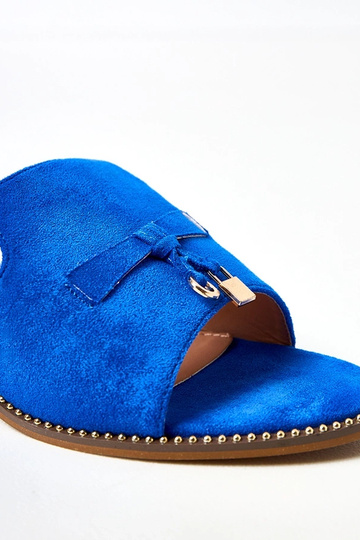 Blauwe slippers op hak met...