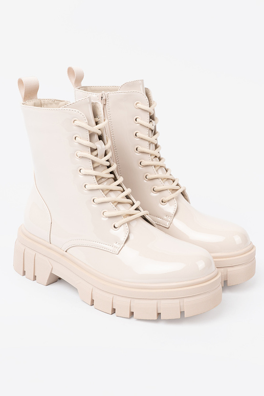 Stijlvol schoenen gelakt In odcieniu helderbeigem