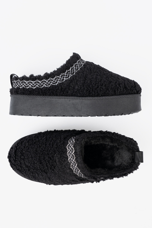 schoenen a'la SnoInboots voor dames In zInarte kleurm kolorze z ozdobnym haftem