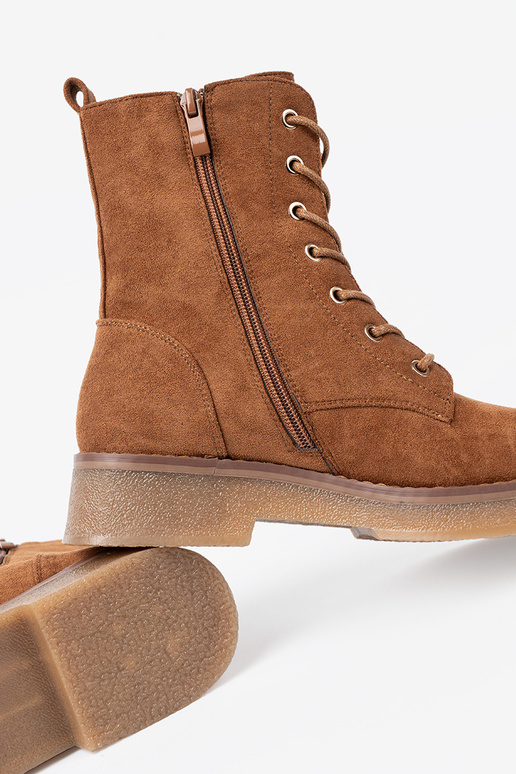 Comfortabel schoenen In kolorze karmeloInym op een platte zool