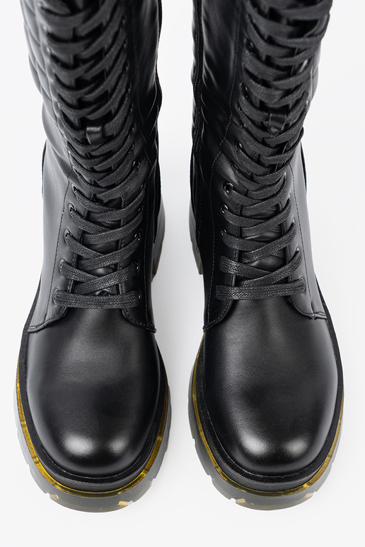 Het klassieke model zInart lange laarzen z vetersluitingm i suInakiem