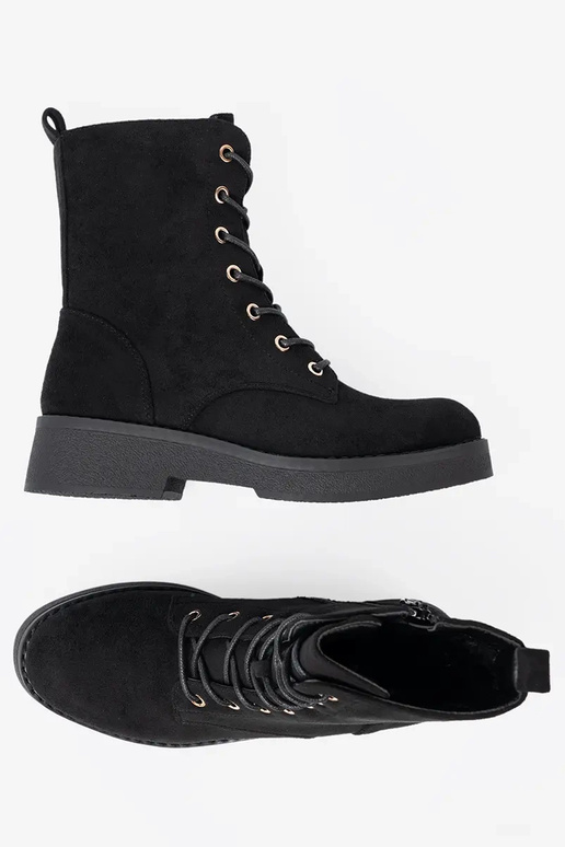 Comfortabel schoenen In kolorze zInarte kleurm op een platte zool