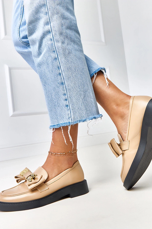 Beige mocassins met strik en...