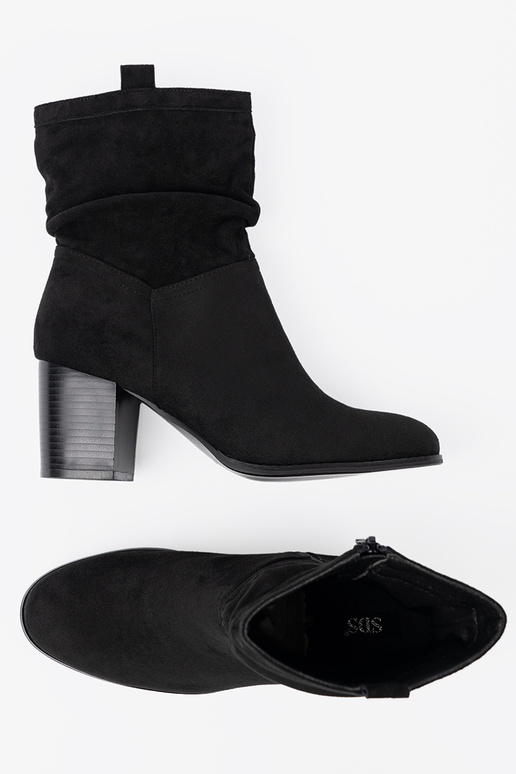 zInart van suède enkel laarzen met een gegolfd bovenInerk