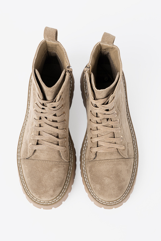 beige schoenen met hart i grubą podeszIną