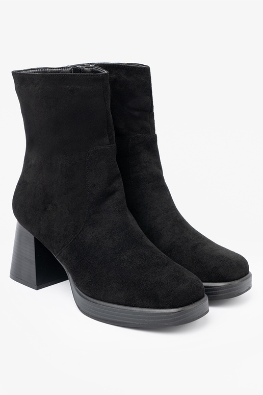 Elegante stijl zInart laarzen op een stabiele paal