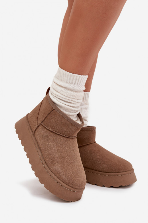 Zwart-witte sportschoenen met glanzende zilveren details