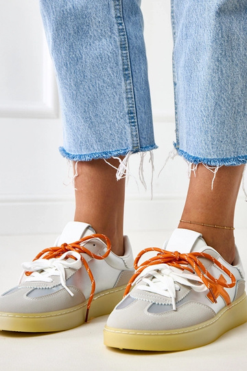 Zilveren sneakers met plateau en oranje inzet Eriksen