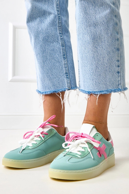 Turquoise sneakers met plateau en... Turquoise sneakers met plateau en...