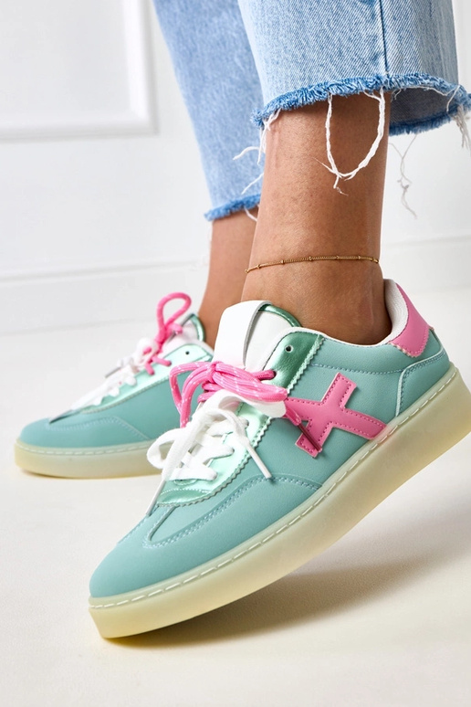 Turquoise sneakers met plateau en... Turquoise sneakers met plateau en...
