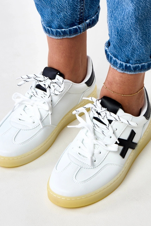 Witte sneakers op platform met zwarte...